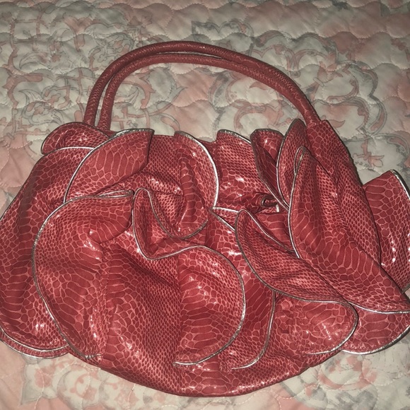 Pink ruffled purse - Picture 5 of 5